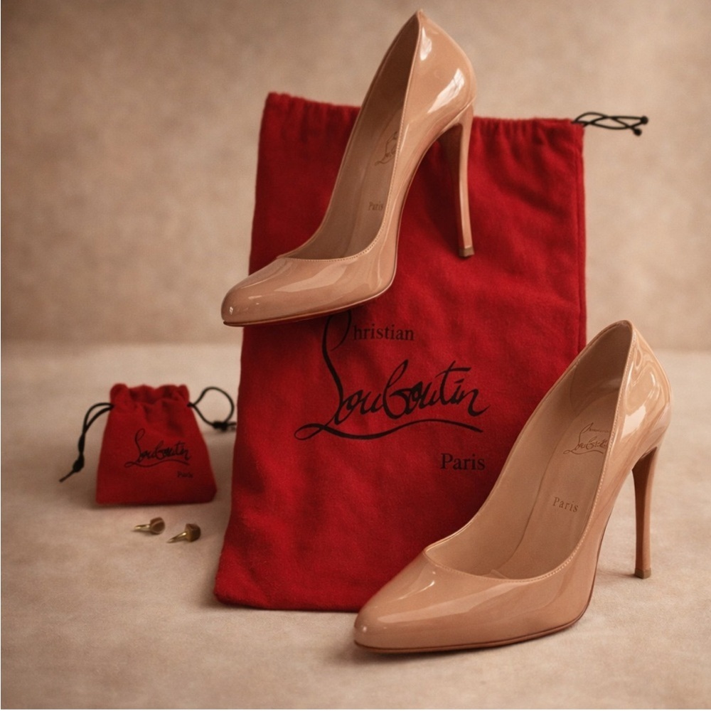 CHRISTIAN LOUBOUTIN Nude Patent Leather Pumps Red Sole Heels 37.5